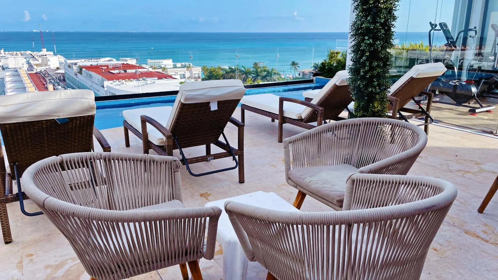 Ocean View Balcony, Rooftop, Estudio Next 5Thave Playa del Carmen